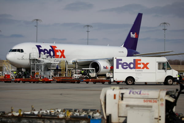 Phụ phí nhiên liệu FedEx mới nhất